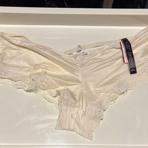 Victorias Secret Panty Size Medium